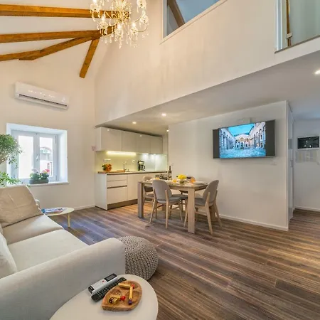 Feel Like An Emperor