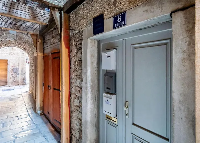 Feel Like An Emperor * Σπλιτ